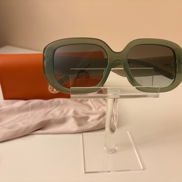 Tory Burch Sunglasses - Picture 3 of 7